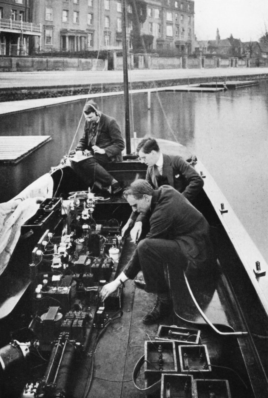 Twenty-Five Years of British Broadcasting | Transdiffusion presentation ...